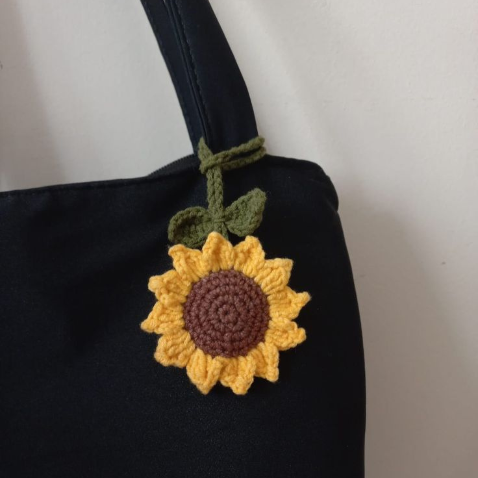 Handmade Crochet Sunflower Bag Charm – Cute Flower Keychain or Purse Accessory