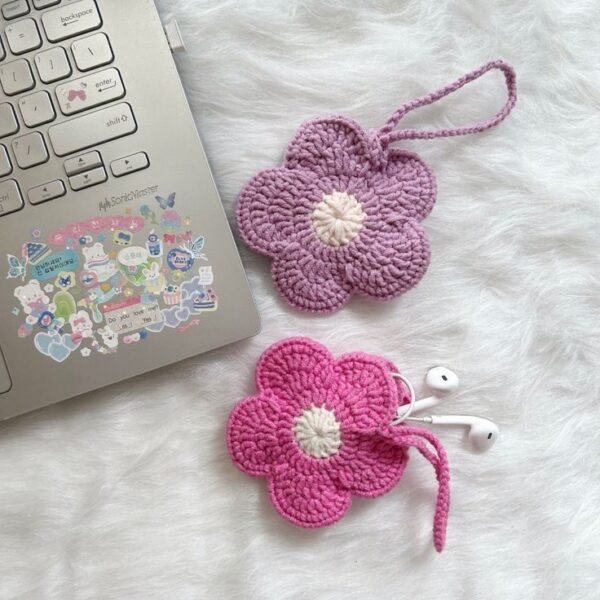 Handmade Crochet Daisy Flower Charm – White & Yellow Hanging Ornament