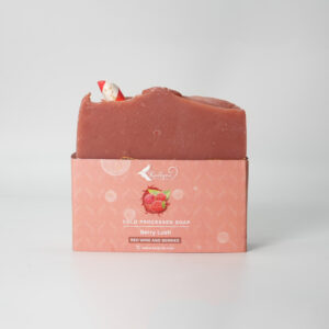 Cold Process Soap Redwine and Berries Scrub